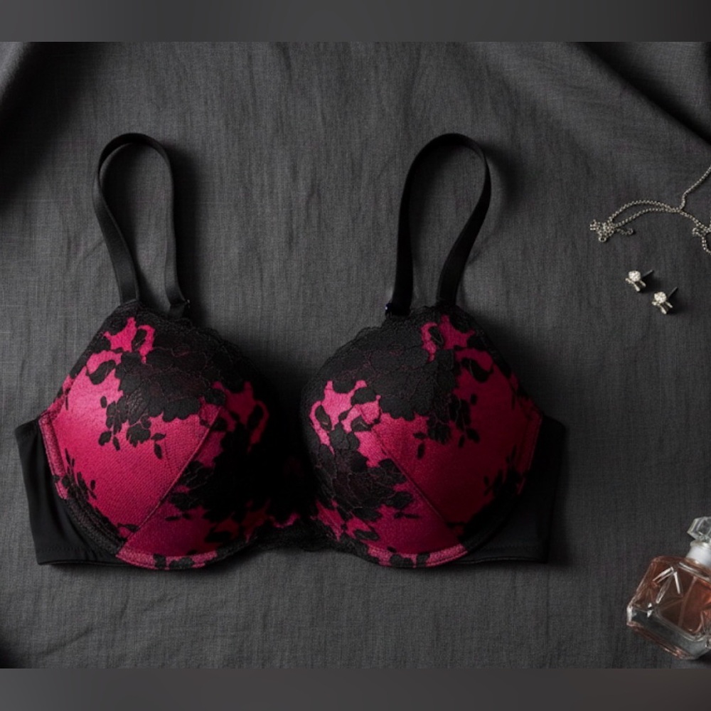🆕 Torrid Curve - Black and Magenta Floral Lace Push-Up Bra